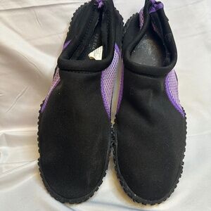 Xertia Womens AQS1001LA/Black PurpleMulti Water Shoes Size L (9/10)